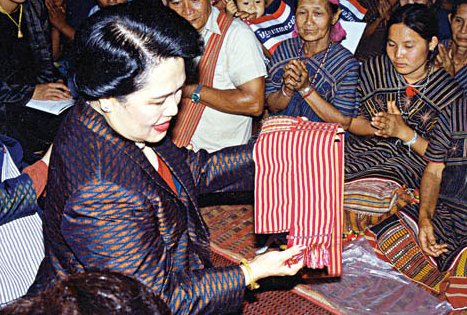 ราชินีแห่งผ้าไทย